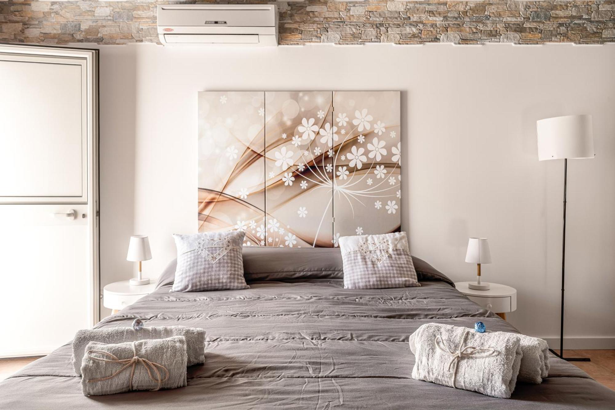 Sofia'S Apt Loft Incantevole Con Terrazza Privata Palermo Luaran gambar